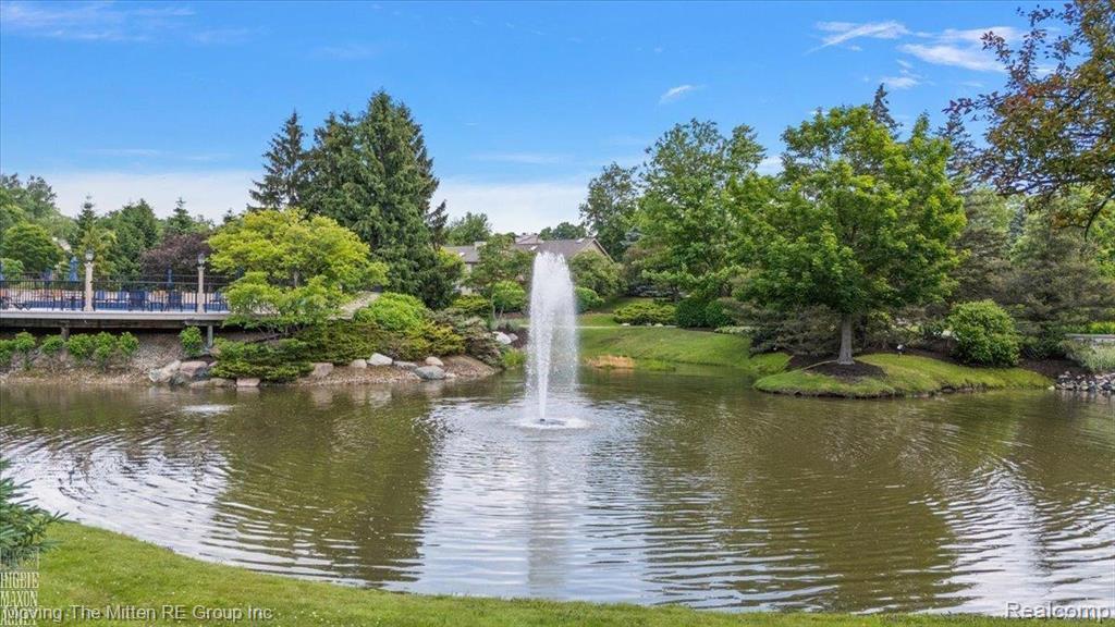 7127 Danbrooke Court, West Bloomfield, MI, 00000