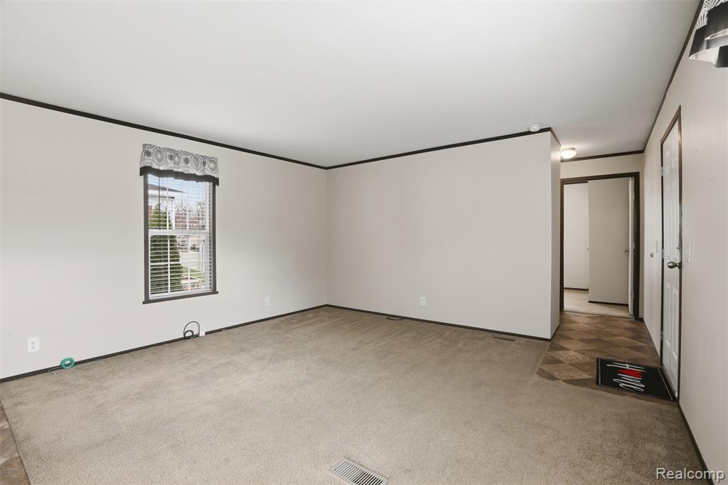 807 Swan Street, Rochester Hills, MI 48309 — Photo 3