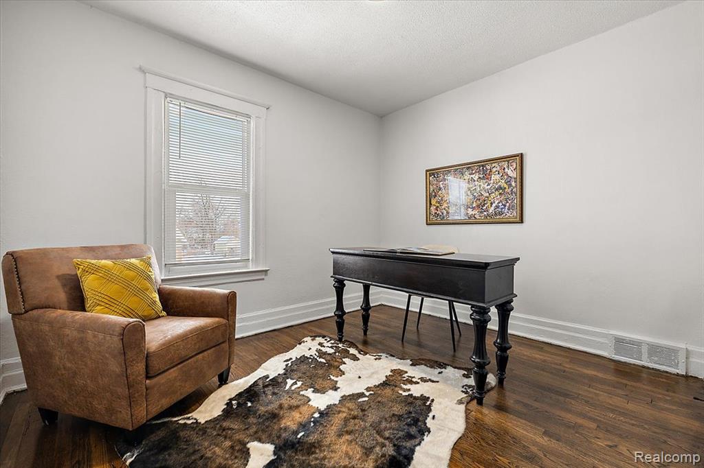 3869 Burns Street, Detroit, MI 48214 — Photo 18