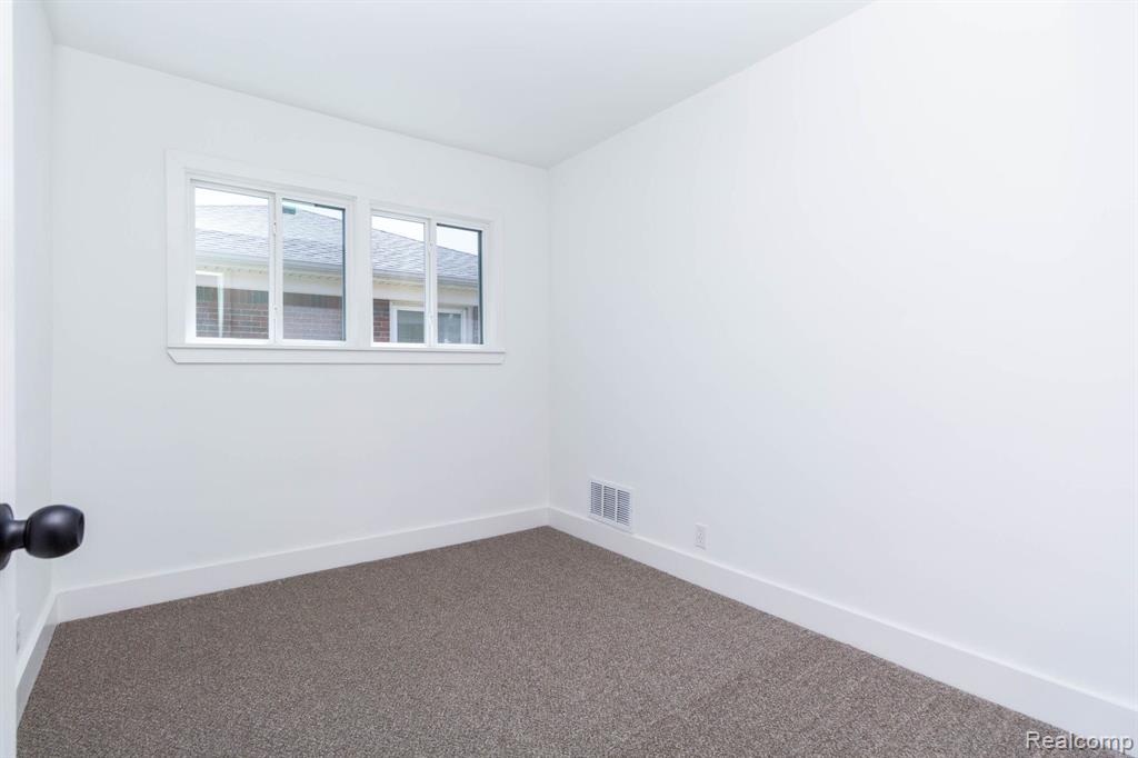 2469 Ferris Avenue, Lincoln Park, MI 48146 — Photo 15