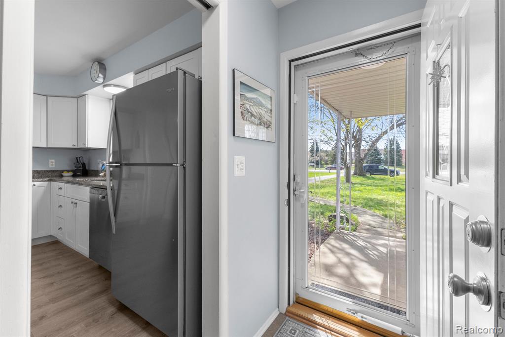 46910 CHERRY HILL Road, Canton, MI 48187 — Photo 5