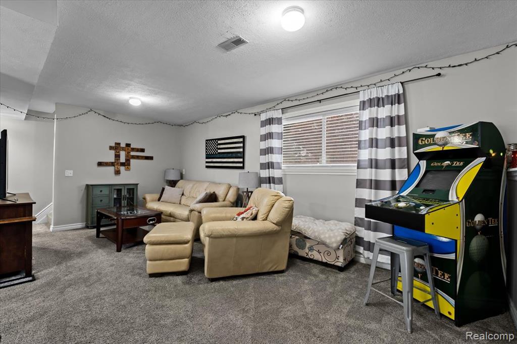 6330 Riverdale Road, Whitmore Lake, MI 48189 — Photo 24