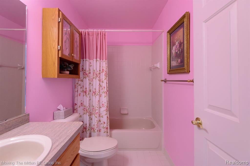 47663 Belmont Drive, Belleville, MI 48111 — Photo 25