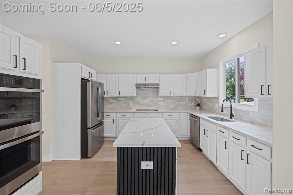 4610 Woodbine Circle, West Bloomfield, MI 48323 — Photo 12