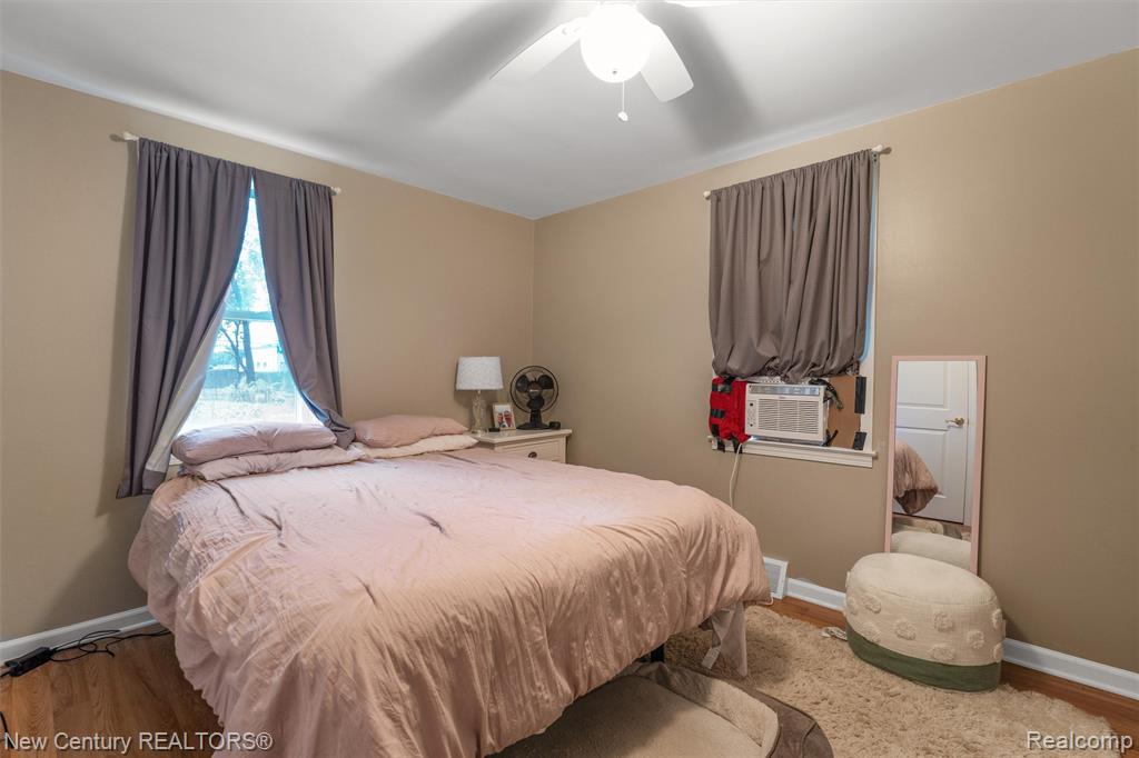 5763 Graves Street, Waterford, MI 48327 — Photo 13
