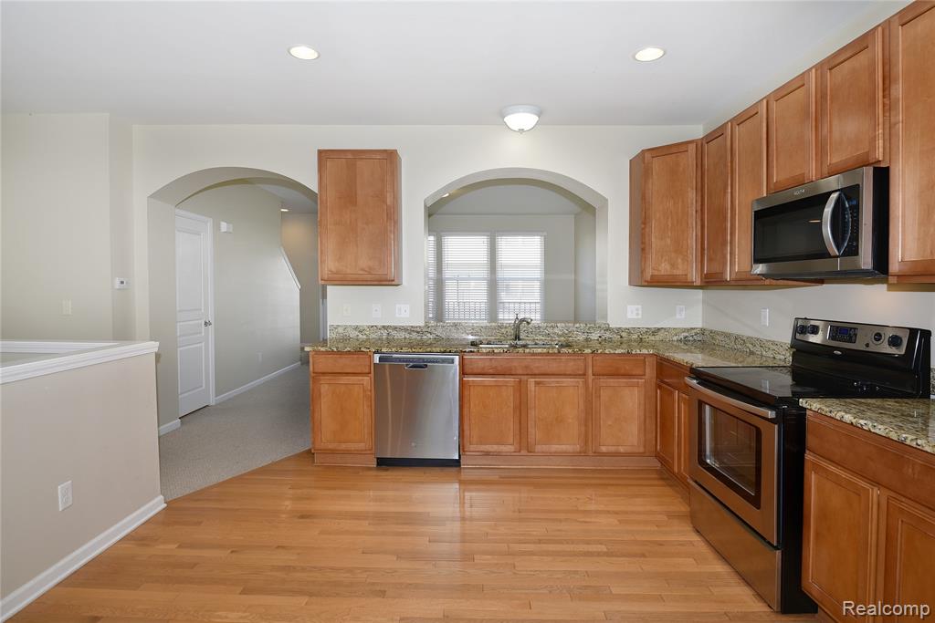 44458 Gwinnett Loop, Novi, MI — Photo 9