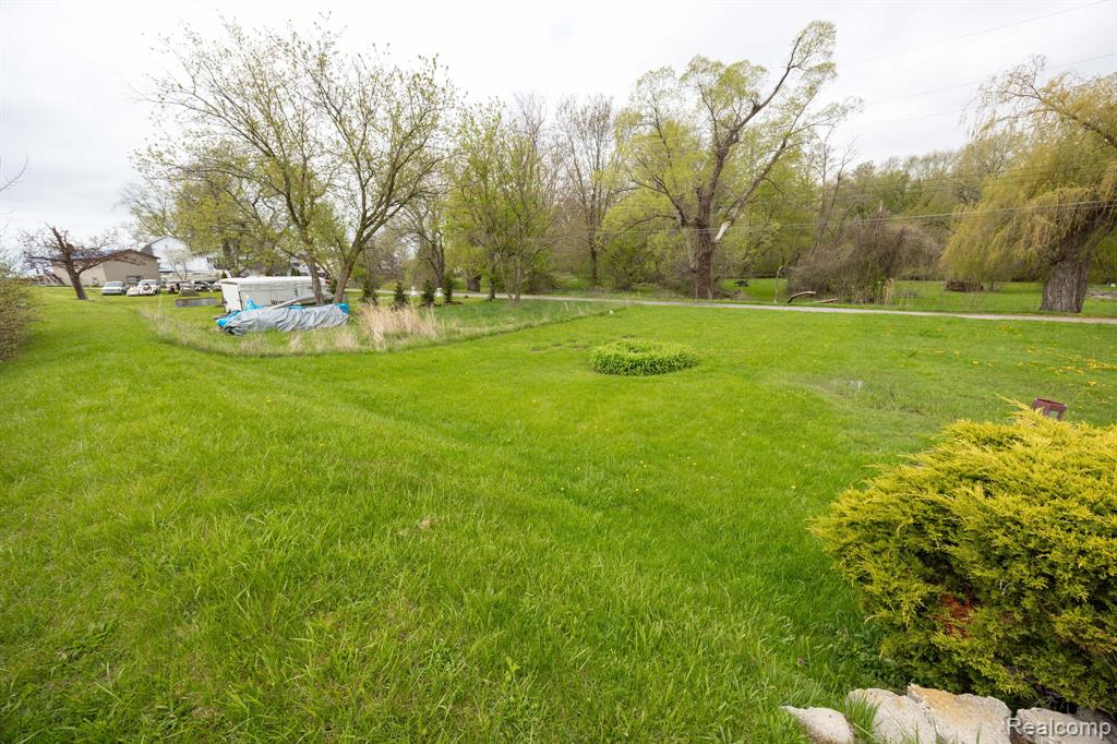 7840 Michael, Newport, MI 48166 — Photo 8