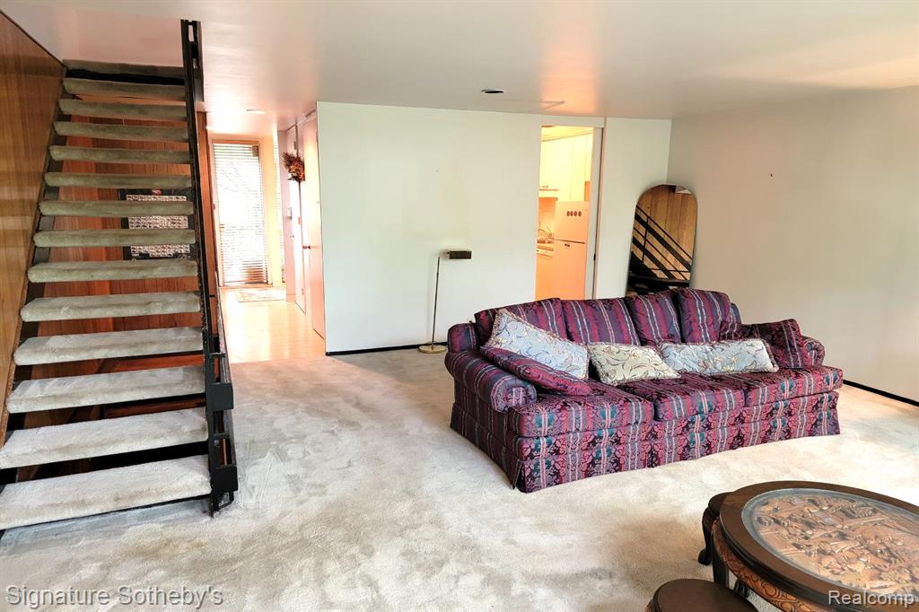 1400 Joliet Place - Photo 3
