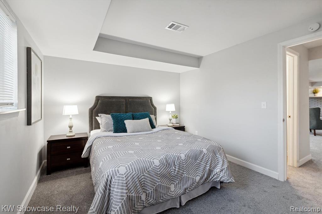 44048 Harsdale Drive, Canton, MI 48187 — Photo 44