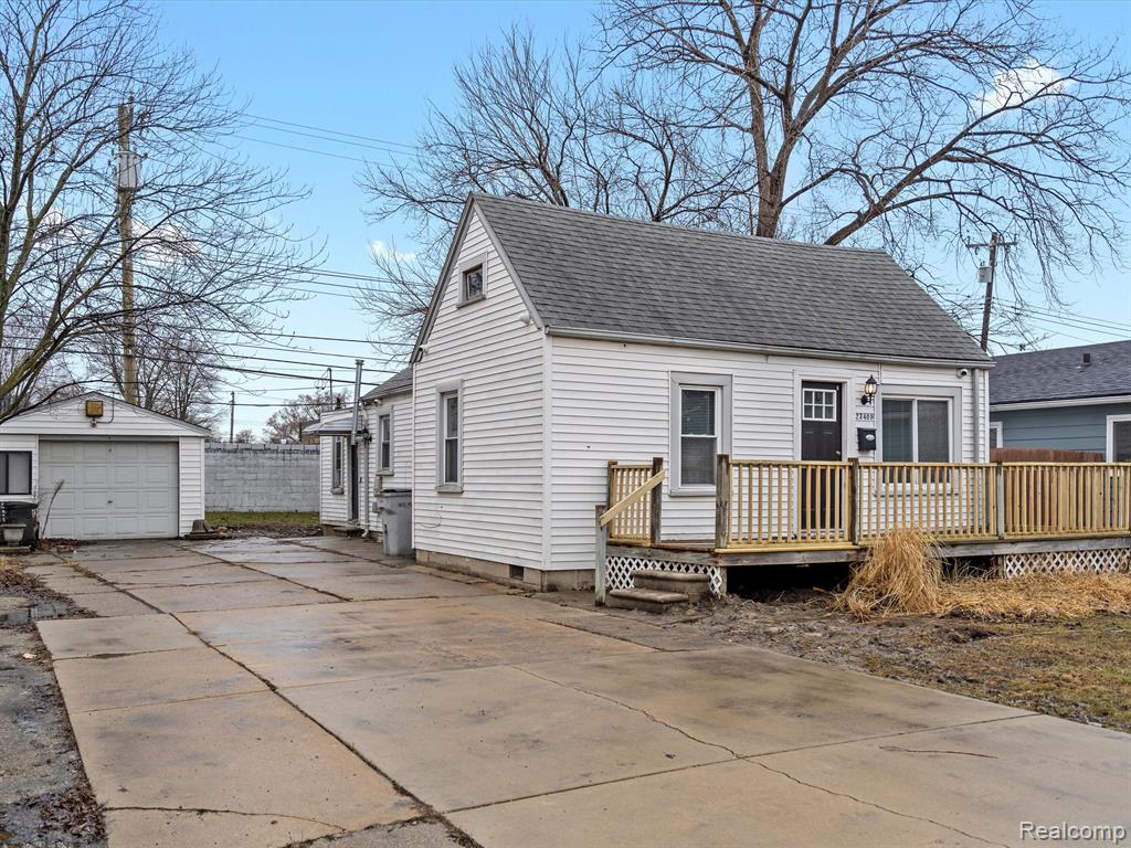 23409 CARLISLE Avenue, Hazel Park, MI 48030 — Photo 4