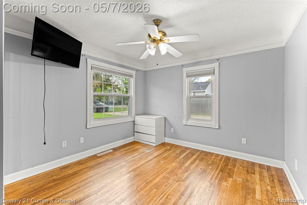 24628 Woodland Drive, Flat Rock, MI 48134 — Photo 18