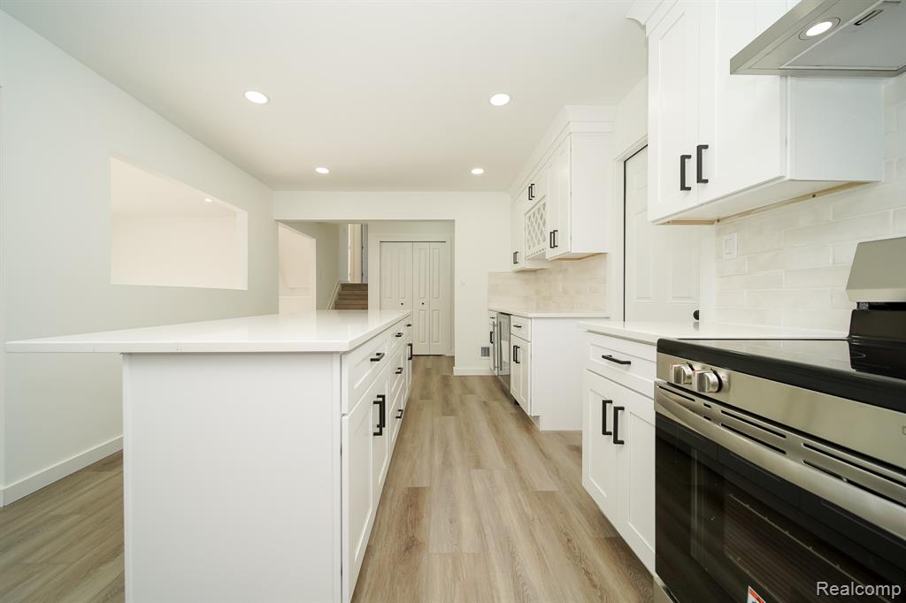 4060 Franklin Park Drive, Sterling Heights, MI 48310 — Photo 15
