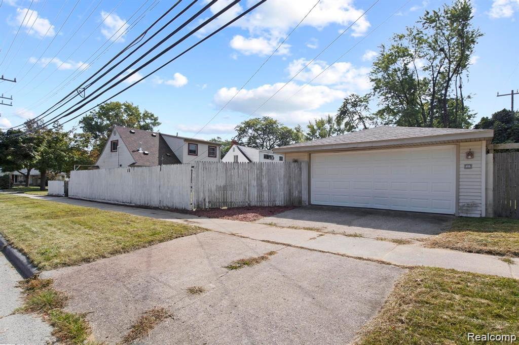 7331 Drexel Street, Dearborn Heights, MI 48127 — Photo 21