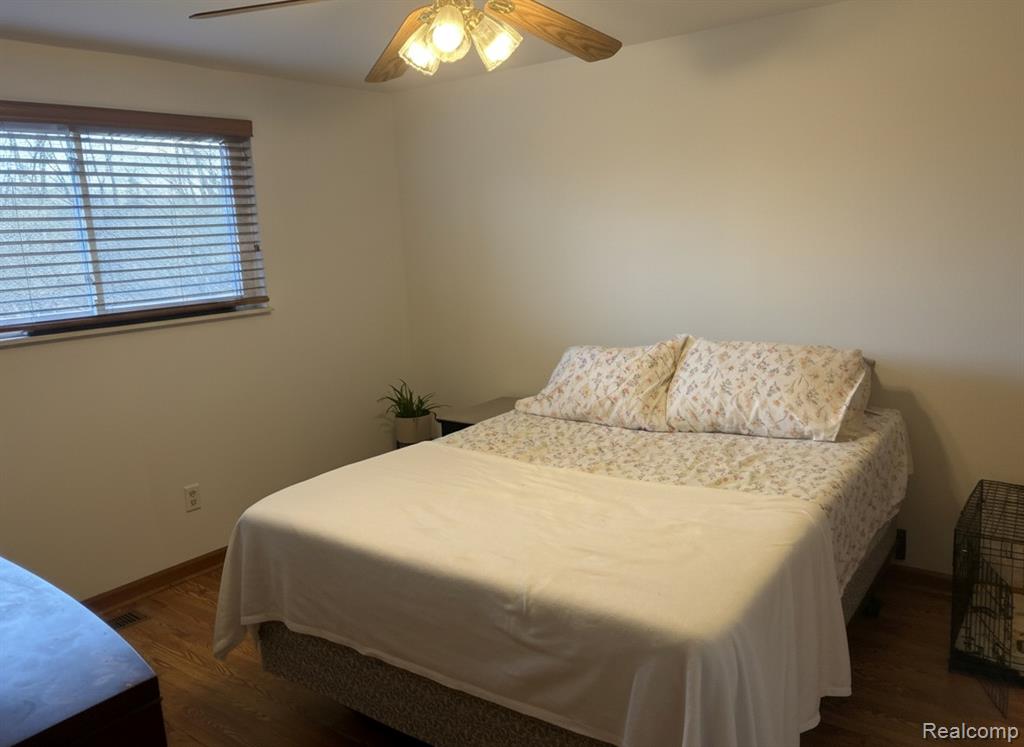 24816 Pamela Street, Flat Rock, MI 48134 — Photo 23