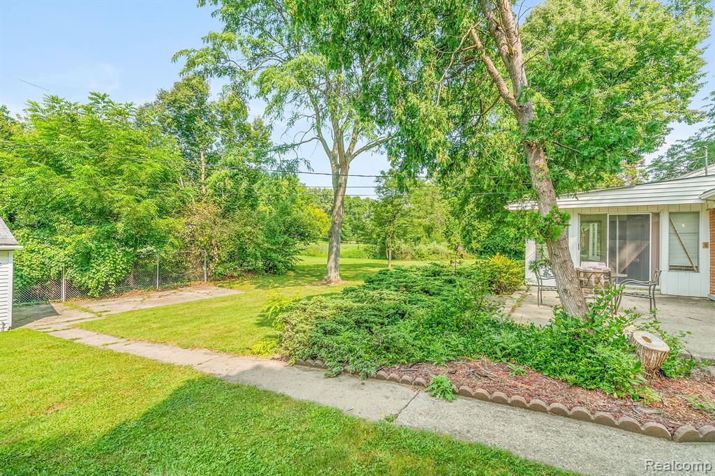 8825 N BECK Road, Plymouth, MI 48170 — Photo 3