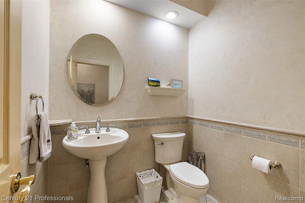 9310 Fairway Trail, Grand Blanc, MI 48439 — Photo 40