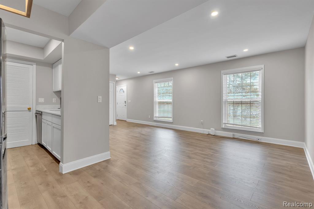 6964 Harvard Lane, Canton, MI 48187 — Photo 12