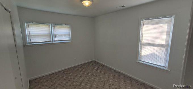 92 Kalama E, Madison Heights, MI 48071 — Photo 12