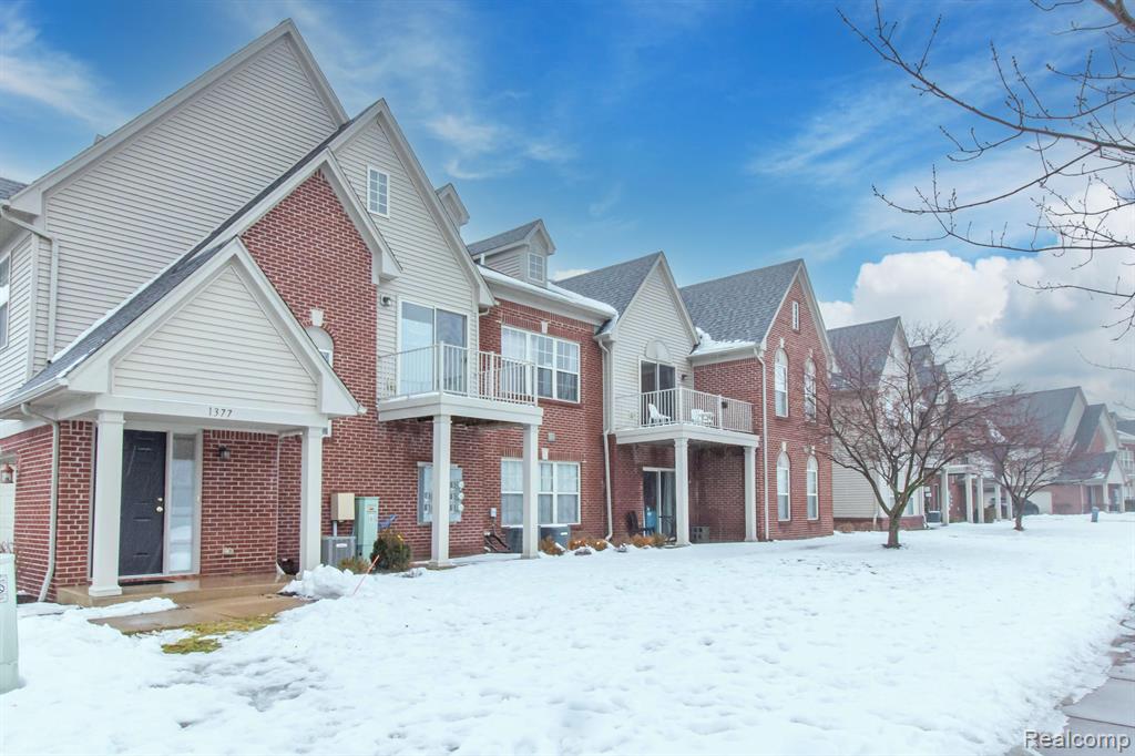 1401 ADDINGTON Lane, Ann Arbor, MI 48108 — Photo 2