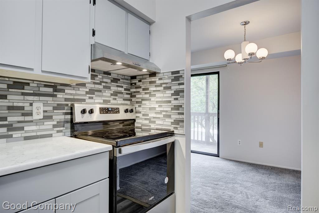 30056 W 12 MILE Road, 79, Farmington Hills, MI 48334 — Photo 16