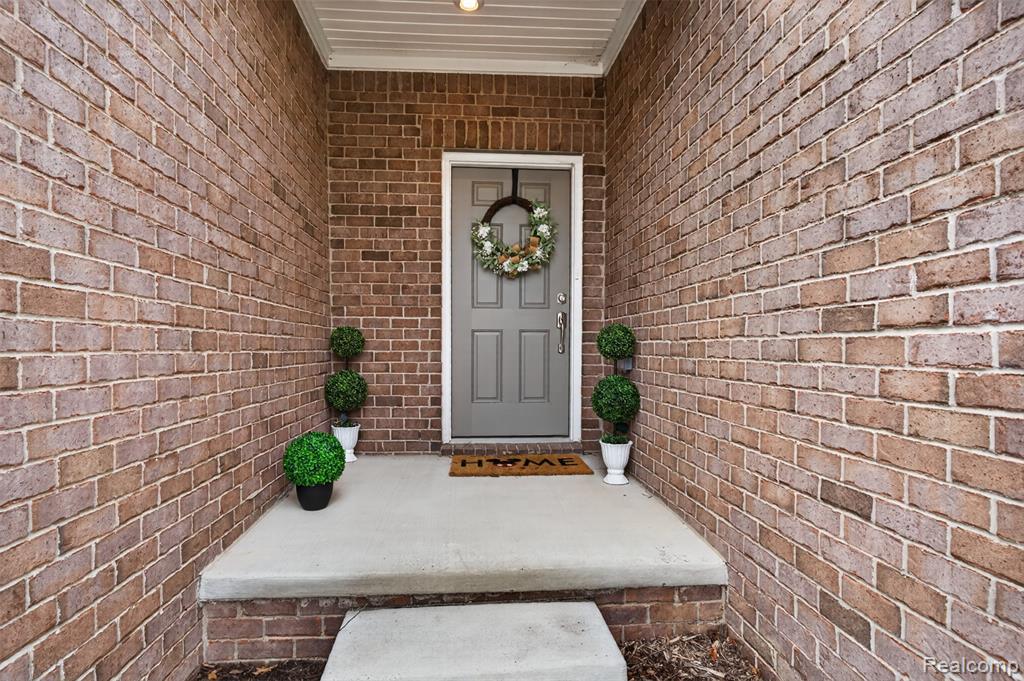 48827 Windfall Road, Novi, MI — Photo 9