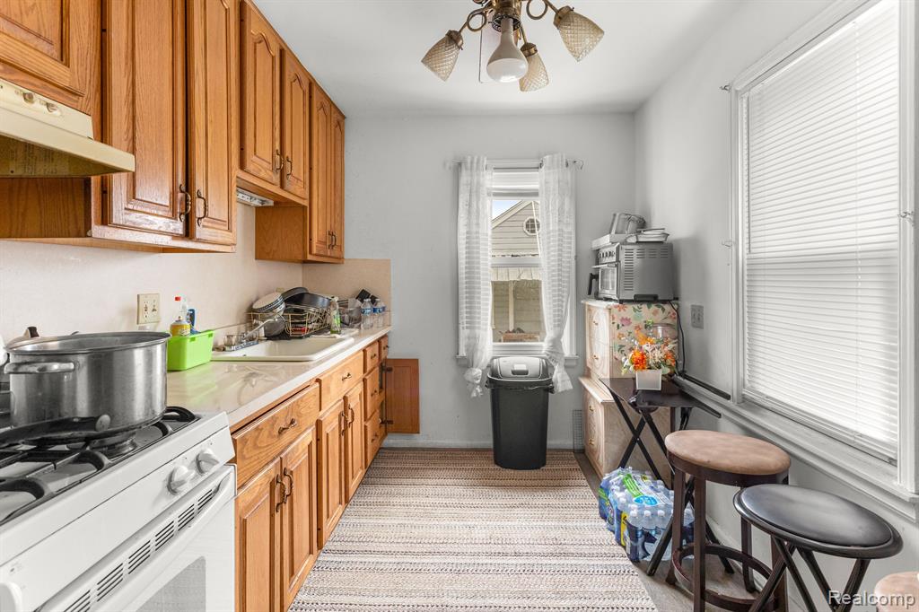 4944 HELEN Street, Dearborn, MI 48126 — Photo 8