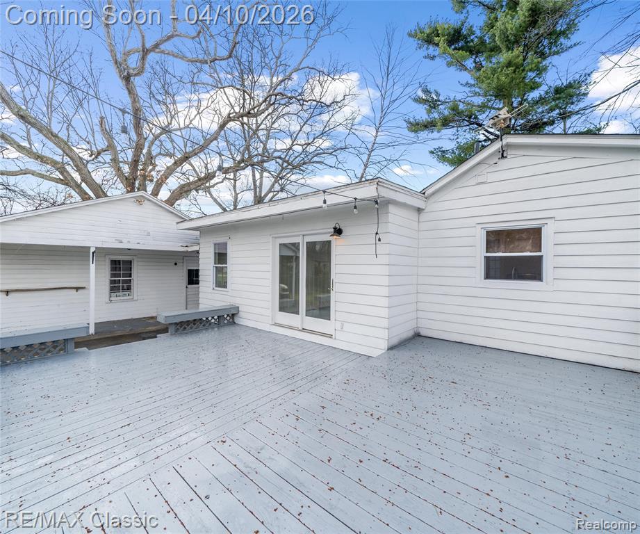 9083 Pittsfield Street, Commerce Twp, MI 48382 — Photo 32