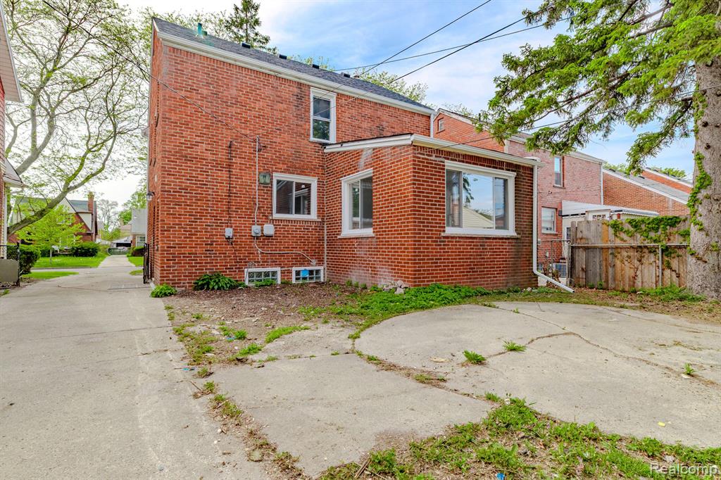 8044 E MORROW Circle, Detroit, MI 48204 — Photo 25