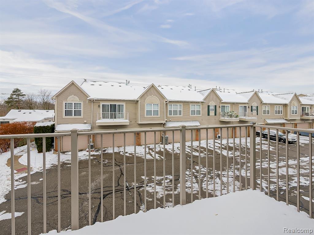 245 WRIGHT Street, Wixom, MI — Photo 29
