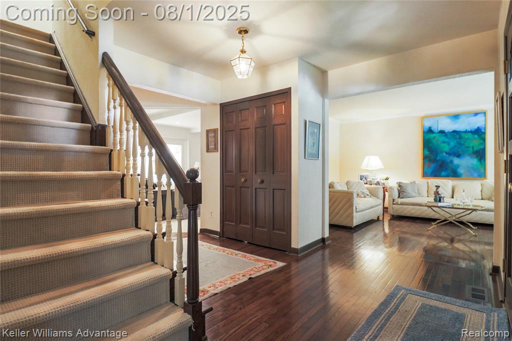 5349 Greenbriar Drive, West Bloomfield, MI 48323 — Photo 29