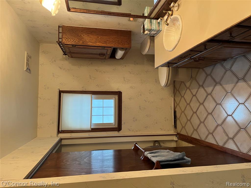 825 Illinois Street, Marysville, MI 48040 — Photo 9