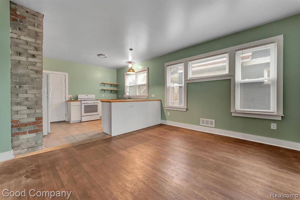 656 PHILIP Street, Detroit, MI 48215 — Photo 10