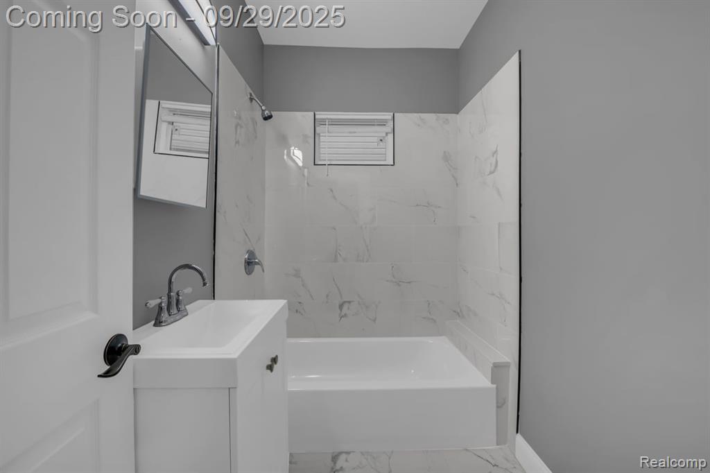 6670 Majestic Street, Detroit, MI 48210 — Photo 15