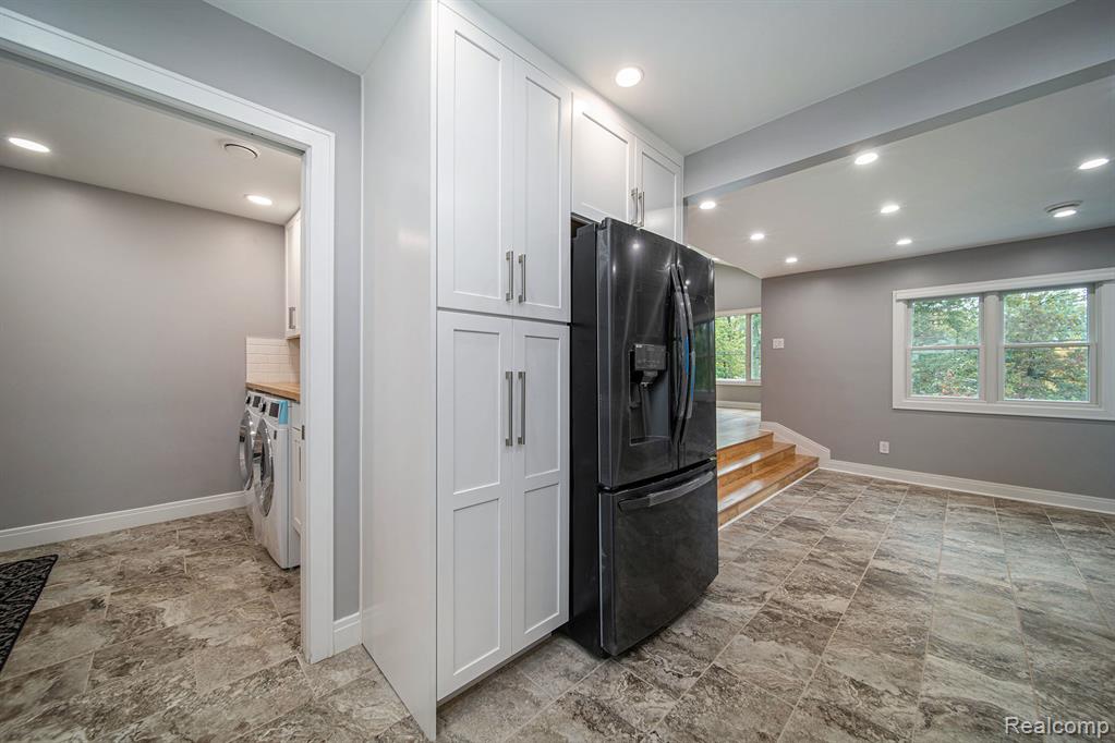 7175 Richardson Road, West Bloomfield, MI 48323 — Photo 22