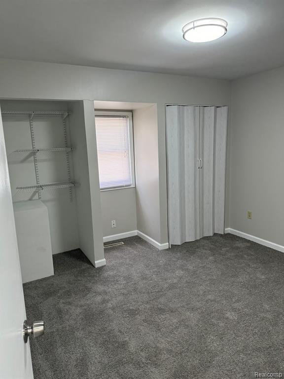 5657 CORNELL Street, Dearborn Heights, MI 48125 — Photo 11