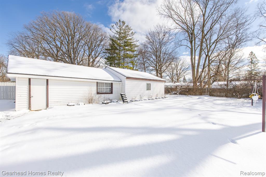 2340 Rollins Street, Grand Blanc, MI 48439 — Photo 39