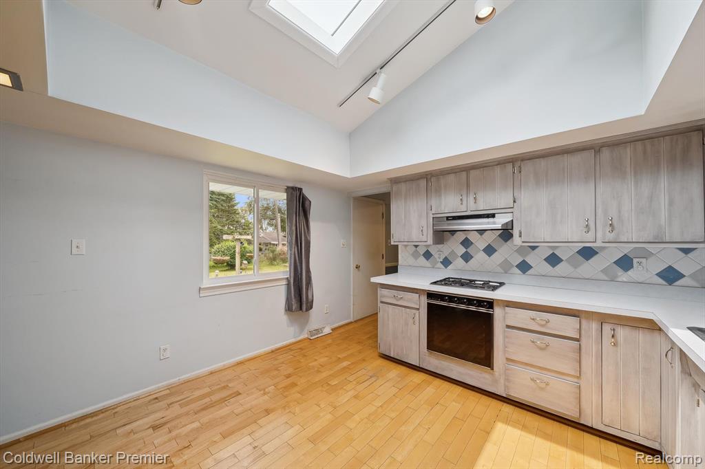 8077 Casa Mia Drive, White Lake, MI — Photo 12