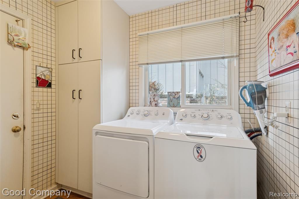 5104 Woodcliff Hill Road W, West Bloomfield, MI 48323 — Photo 49