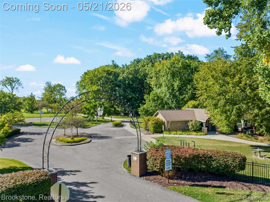 18474 Beverly Road, Beverly Hills, MI 48025 — Photo 32