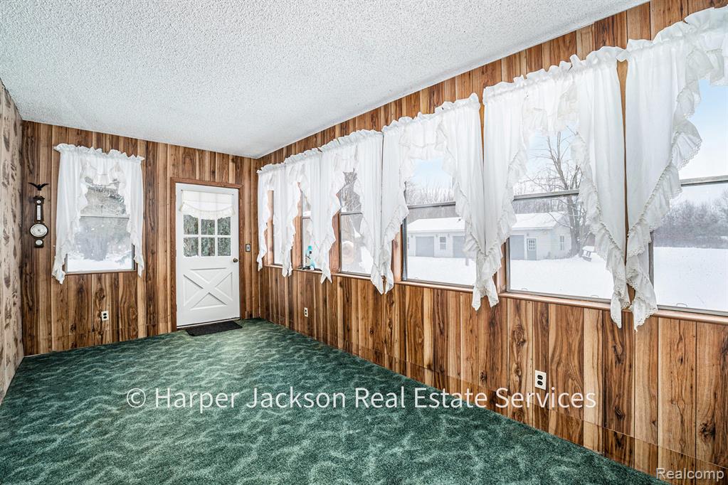 11637 E Lansing Road, Durand, MI 48429 — Photo 14
