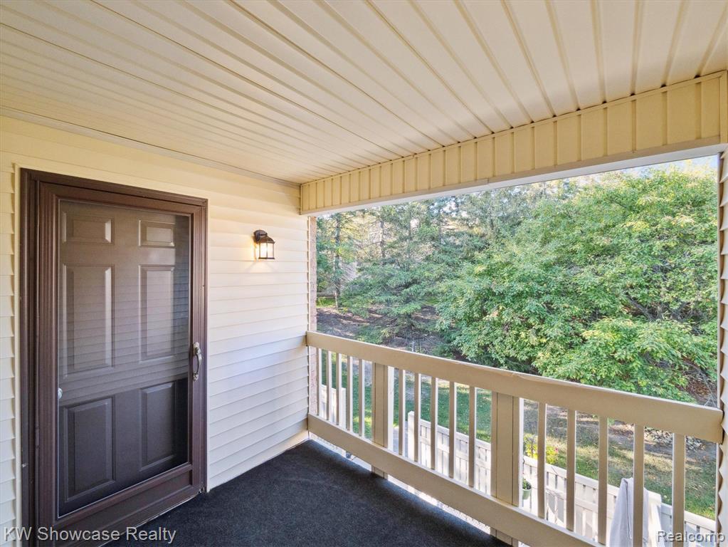 61011 Greenwood Drive, South Lyon, MI 48178 — Photo 25