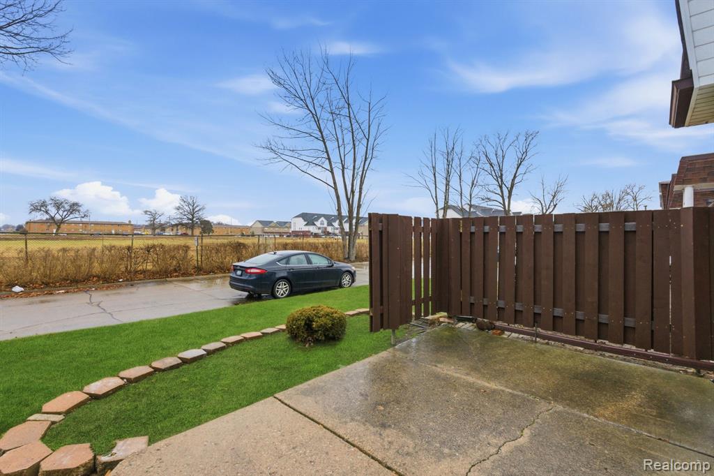 8710 Community Boulevard, Warren, MI 48093 — Photo 22