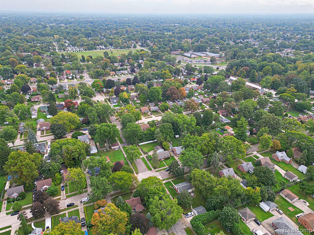 9929 DEERING Street, Livonia, MI 48150 — Photo 9