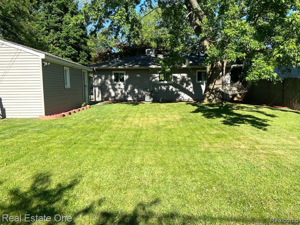 5350 Military Avenue, Brighton, MI 48116 — Photo 29