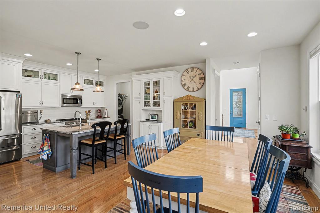 301 River Wood Trail, Milford, MI 48381 — Photo 4