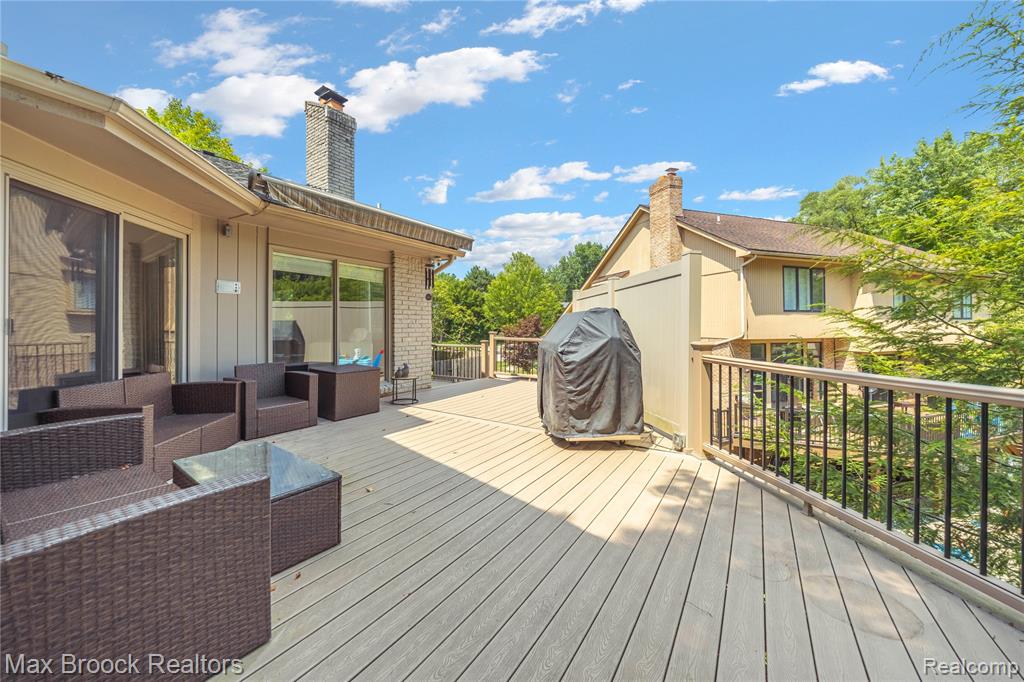 6067 Charles Drive, West Bloomfield, MI — Photo 60