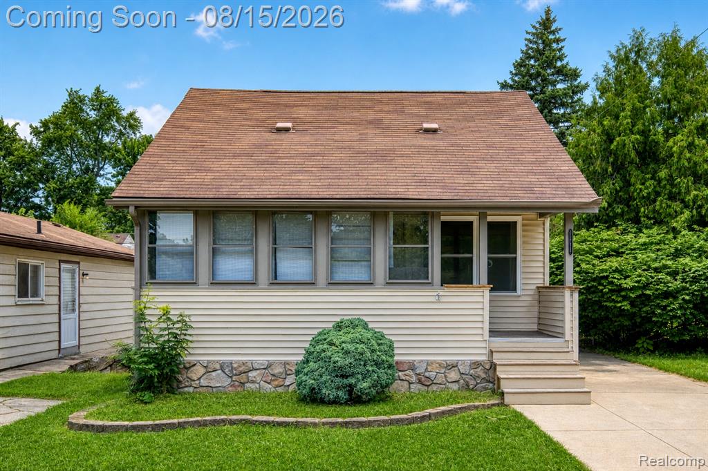 15852 Lola Drive, Redford, MI 48239