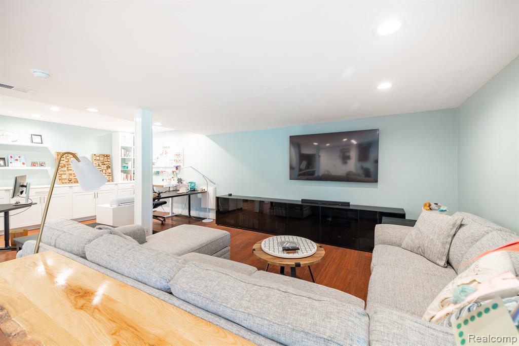299 NAPA VALLEY Drive, Milford, MI 48381 — Photo 40