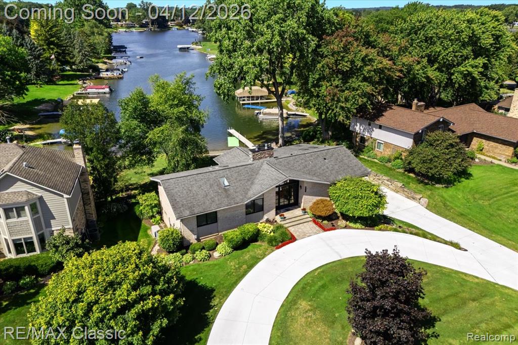 4751 Winewood Lane, Commerce Twp, MI 48382 — Photo 2
