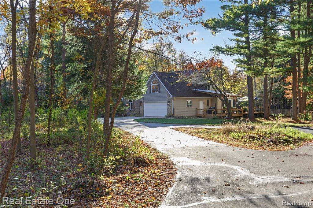 693 Knibbe Road, Lake Orion, MI 48362 — Photo 21